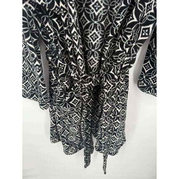 Vera Bradley Womens Fleece Robe Diamond Geometric Pattern Black White Size S/M - Picture 3 of 9